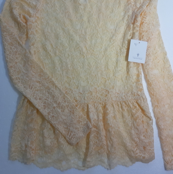 Tinywillow Lace Shirt XS NEW - Picture 7 of 8